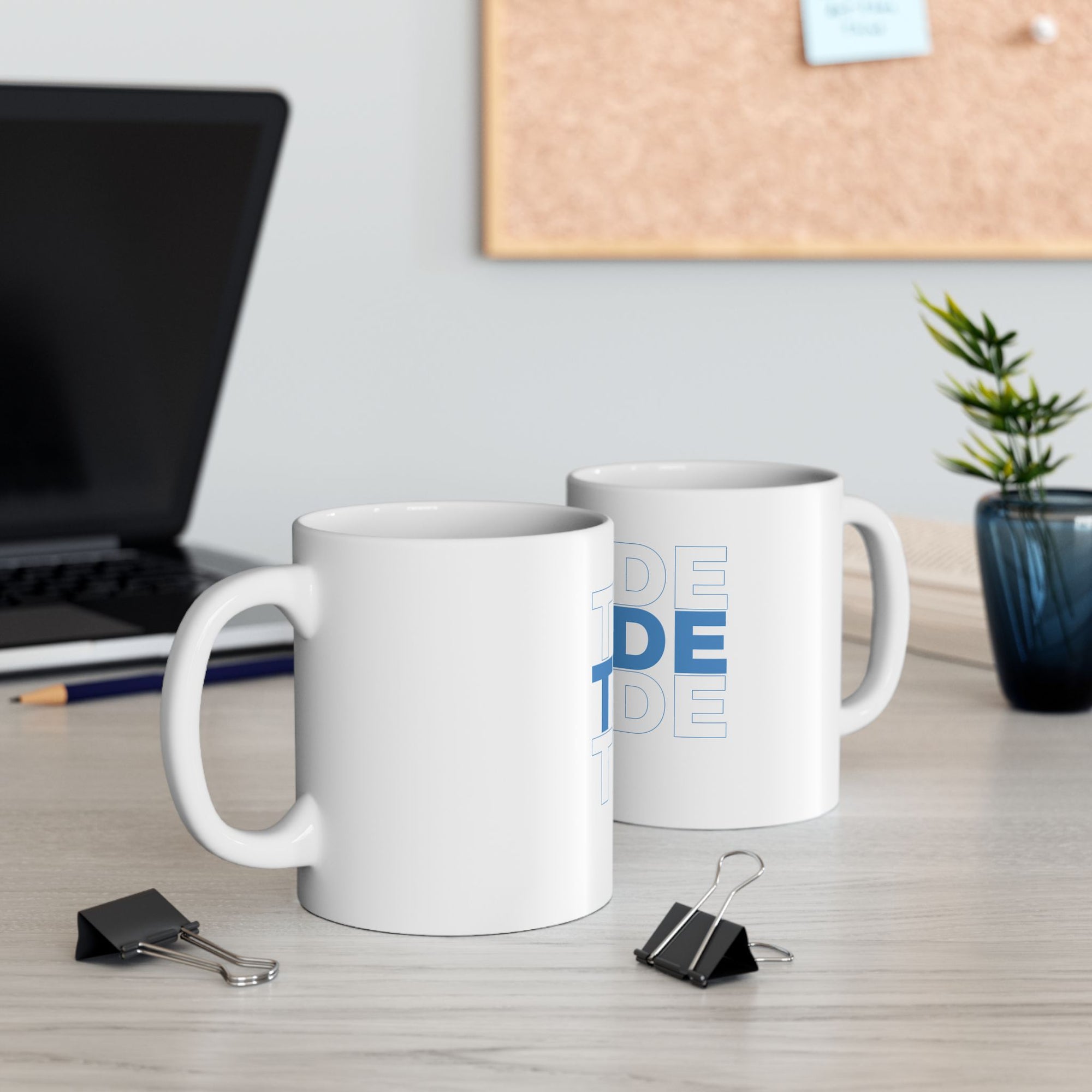 Traders Glossy White Ceramic Mug – 11oz Dishwasher & Microwave Safe (Trade)